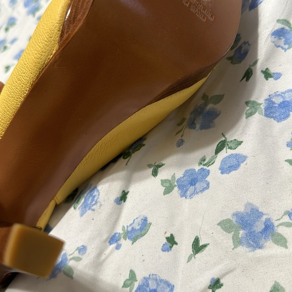 STUART WEITZMAN Yellow Leather Slingback Peep-Toe  Heels - Picture 7 of 8